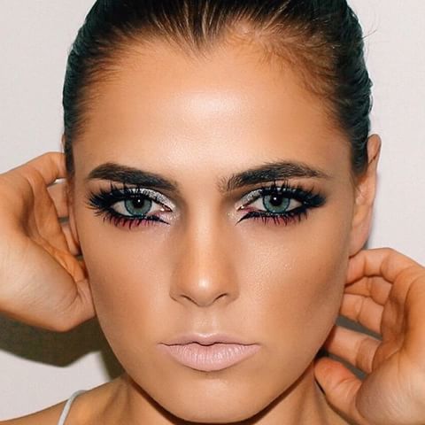 4 Tone Aqua Colored Contacts - Image 7