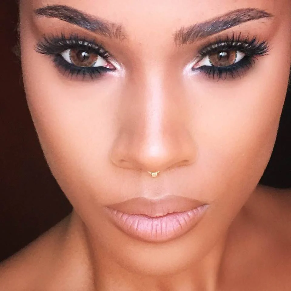 4 Tone Hazel Colored Contacts - Image 5