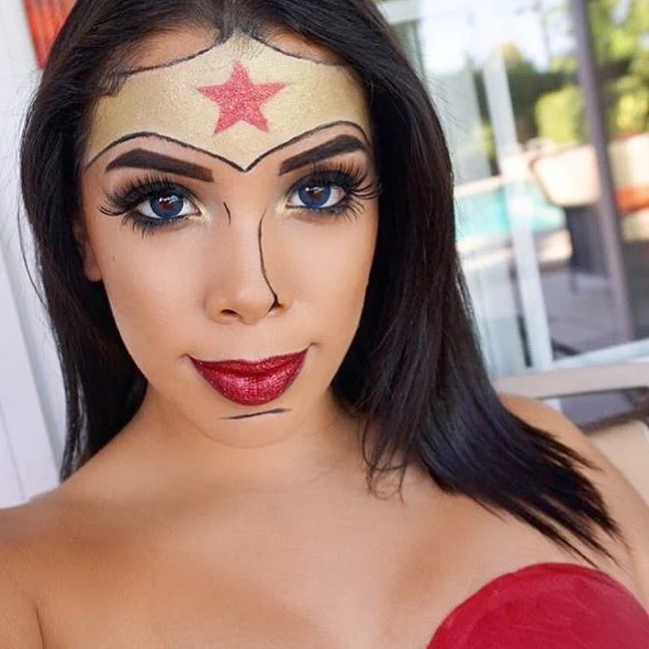 Natsumi Blue Contacts For Astigmatism - Image 10