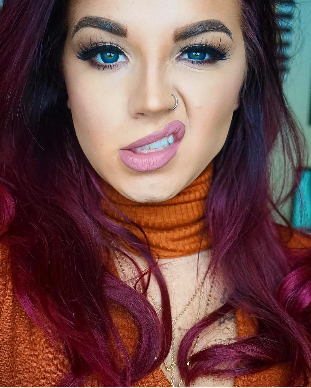 Natsumi Blue Contacts For Astigmatism - Image 11