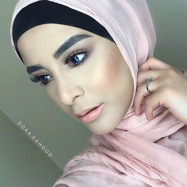 Natsumi Blue Contacts For Astigmatism - Image 12